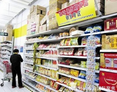 這屆年輕人有多“摳”？光靠著一個“摳”字，撐起了900億市場食品銷售